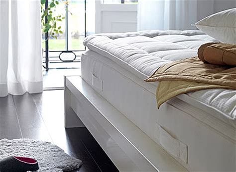 Happsy organic mattress and topper: Take It to the Mattresses - themissy.com