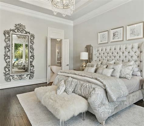 Ide 29 Luxury White Bedrooms Design Ideas