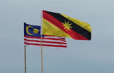 Share any place in map center, your location, weather forecast, ruler for distance measurements. Flags of Sarawak and Malaysia | Flickr - Photo Sharing!