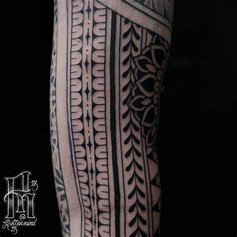 line-work-tattoo-mandala-tattoo-design,-swedish-tattoo,-line-work-tattoo