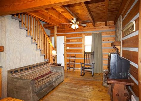 This part of western north carolina offers beautiful scenery with it's majestic mountains. Cherokee, NC United States - Ol'Smoky Log Cabin on the ...