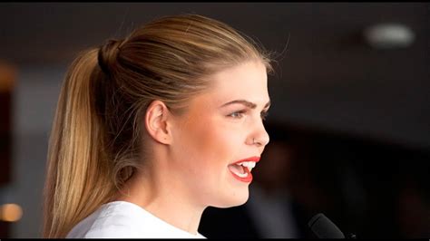 Belle gibson gained fame in australia after she claimed to have beaten cancer using natural remedies rather than medical intervention. Cancer conwoman Belle Gibson returns to court - YouTube