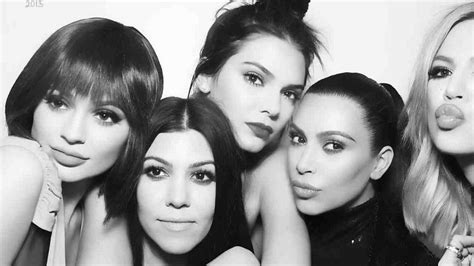 The Kardashians Pose Up In Stunning Photobooth Snaps At Kendall Jenner