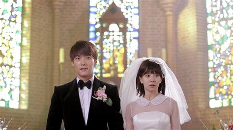 Wehaiyo Hallyu Zombie Drama Review Emergency Couple Episodes 1 2 24