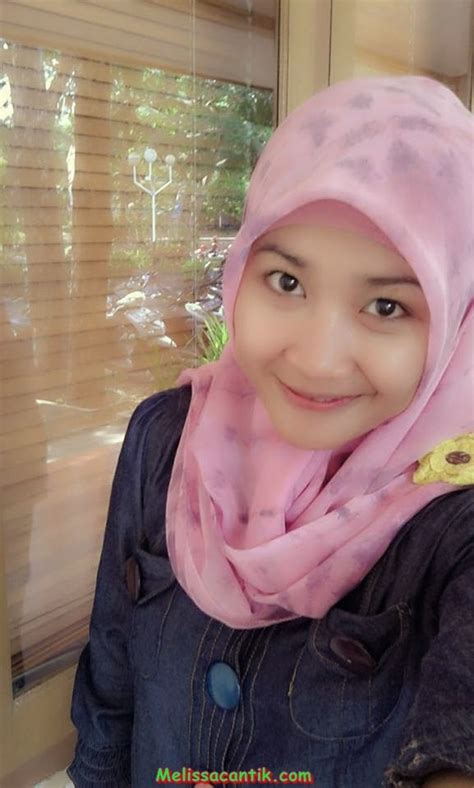 Foto Perawat Cantik Imut Berjilbab Pink Hot Pic Mata Bathin