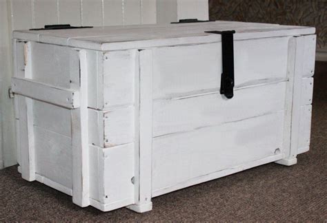 Anstelle von füßen gibt es vier rollen, so ist der. Shabby Vintage Truhe Couchtisch Holzkiste Kiste Sofatisch Wohnzimmer Sitztruhe | Sofa tisch ...