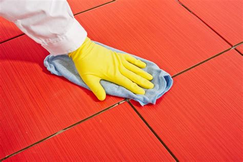 What Is The Best Cleaning Solution For Ceramic Tiles Floor