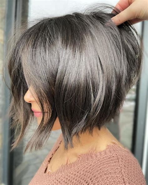 Chic Angled Bob Haircuts The Right Hairstyles Angled Bob Haircuts Bobs Haircuts Thick