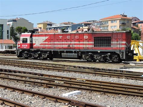 A Turkish Railways De24000 Class Diesel Electric Locomotiv Flickr