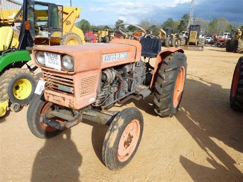 Kubota L225 Farm Tractor Jm Wood Auction Company Inc