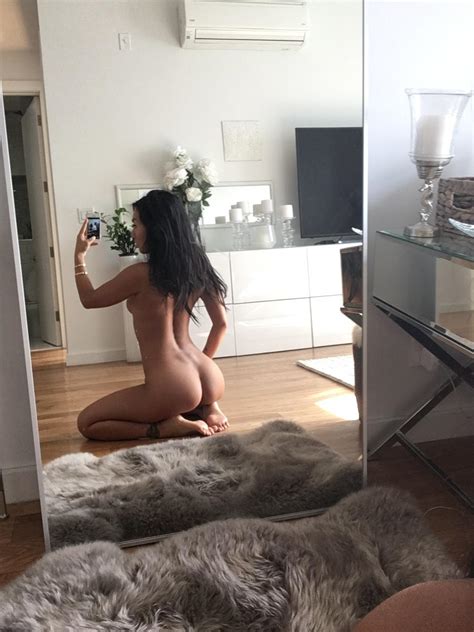 Asa Akira Nude Mirror Selfies Leaked