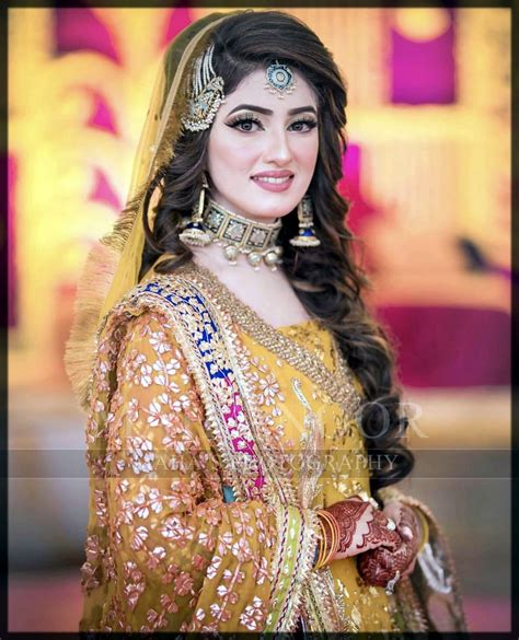 Latest Bridal Mehndi Dresses 2021 In Pakistan For All Mehndi Brides