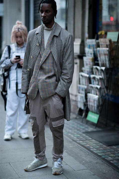 Shop our range of men's clothing & more at myer. London Fashion Week Men's FW18: Street Style From London #casualmensfashion | London fashion ...