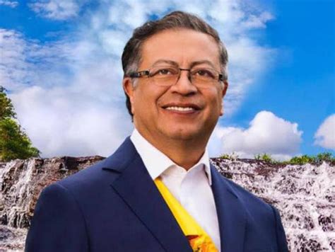 Gustavo Petro la historia de su foto oficial como presidente de Colombia Gobierno Economía