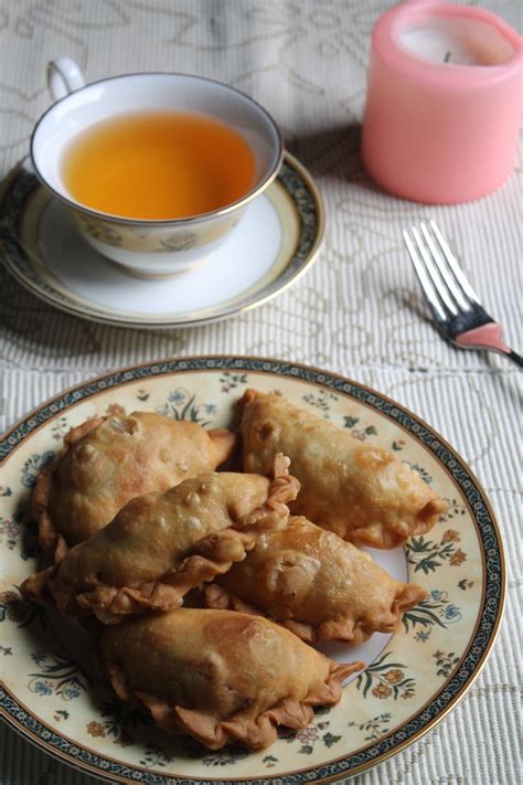 Karipap memang sangat digemari oleh karipap ini boleh disimpan frozen dan tentunya anda boleh memasak seberapa banyak yang anda 2 cawan air sejuk. Jom Buat Karipap Ayam Frozen - Azie Kitchen