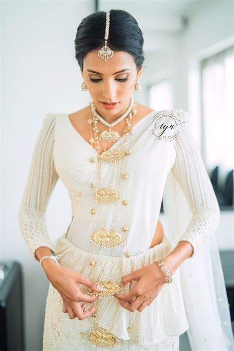 Iya Bride Kandyan Bridal Stunning Bridesmaid Saree Bridal Dress