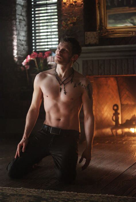 The Vampire Diaries Picture Preview Scared And Shirtless Tv Fanatic