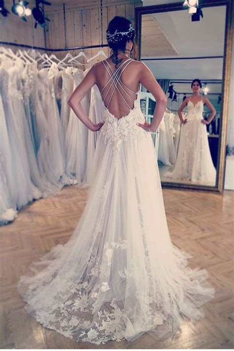 2019 Spaghetti Straps Wedding Dresses Tulle A Line With Applique