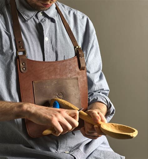 Beavercraft Carvers Leather Chest Apron Lee Valley Tools