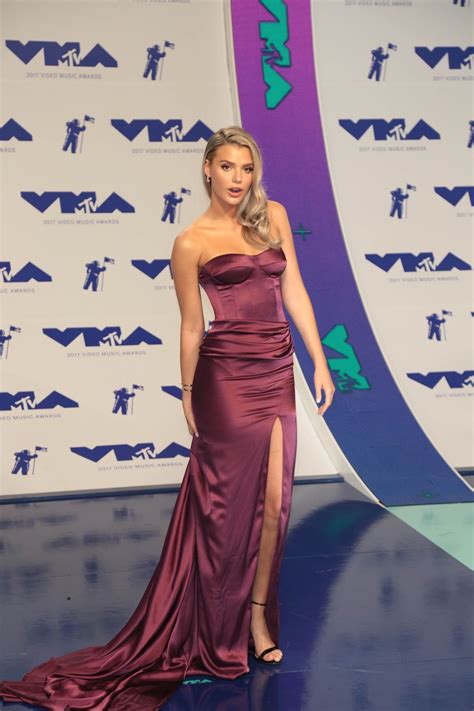 Paparazzi Alissa Violet à 2017 Mtv Video Music Awards à Los Angeles