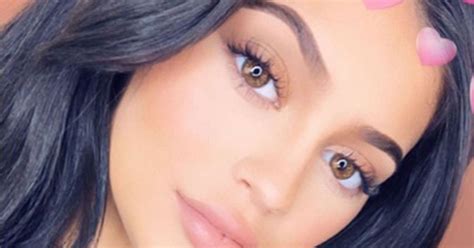 Kylie Jenners New Instagram Filter Lets You Try On Lipstick