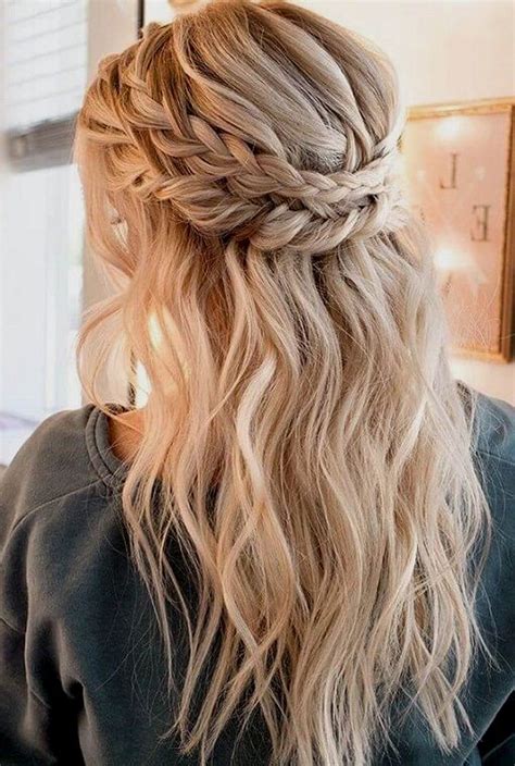 35 Festive Christmas Hairstyles 2018 Braided Hairstyles For Wedding