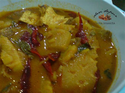 Hidangan ini juga menggabungkan bahan seperti bijan bagi menaikkan lagi aroma kelazatannya. Dari Dapur Shira Shaakira: Resipi: Gulai Nenas Ikan Masin ...