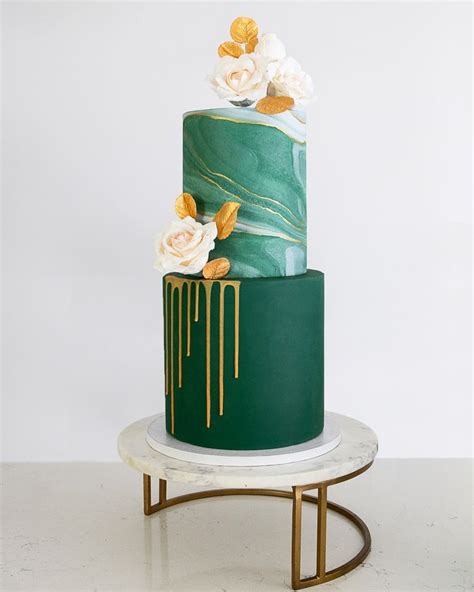 Emerald And Gold Cake Green Wedding Cake Wedding Cake Emerald Green
