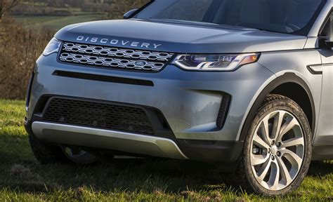 The discovery sport upped the luxury ante for 2020 with updated styling and new features. 2020 Land Rover Discovery Sport v '14-2019: Facelift ...