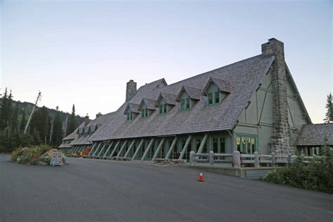 Paradise Inn Lodge At Mount Rainier National Park Park Ranger John
