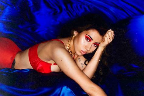 Kali Uchis presenta su álbum debut Isolation