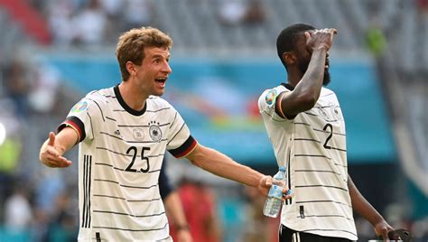 Kerner und sascha bandermann als moderatoren durch die sendung. EM 2021 - Reaktionen auf Deutschland-Sieg gegen Portugal: »Dann kocht der Kessel« - Nachrichten ...
