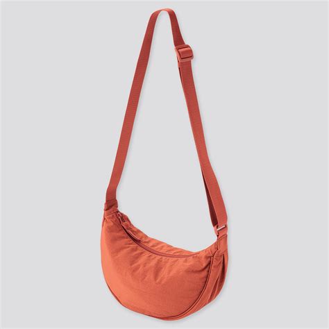 Uniqlo Round Mini Shoulder Bag Stylehint