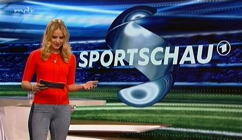 Für sport im osten im einsatz. Stephanie Müller-Spirra bei der 'Sportschau - Bundesliga ...