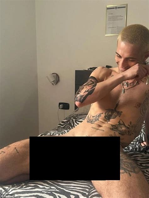 M Neskin Singer Damiano David Poses Completely Naked In X Rated Images Shared To Social Media