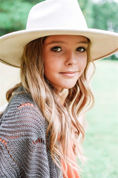 Emma Leigh Gentry Top 100 World Child Model Magazine