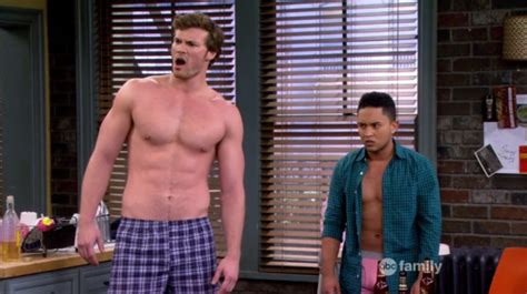 Thumbs Pro Bannock Hou Finally We Get To See Thaj Mowry In Baby Daddy Shirtless And Derek
