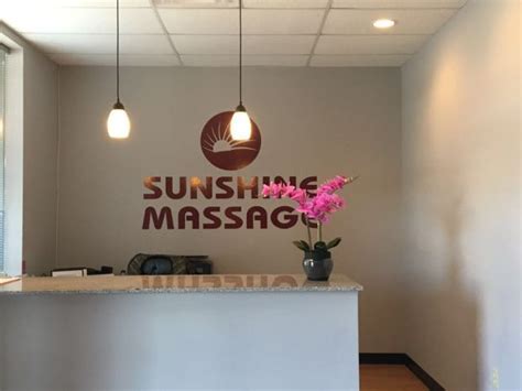 Book A Massage With Sunshine Massage Saint Louis Mo 63128