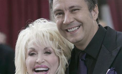 Dolly Parton Carl Dean To Renew Wedding Vows For 50th Anniversary