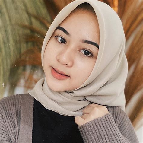 fhia di instagram hijab kali ini dari shaveoda 🥰 di 2020 gaya hijab perkumpulan wanita