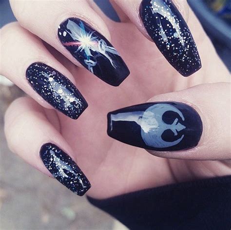 Awaken The Force With These 40 Epic Star Wars Nails Star Wars Nails