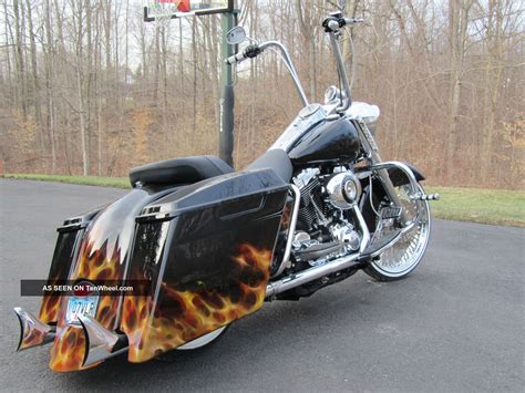 Heckumbau einzelanfertigung, im händisch angepassten fender integrierte led kennzeichenbeleuchtung, lange hartschalenkoffer. 1999 Harley Davidson Road King Classic - Full Custom Bagger
