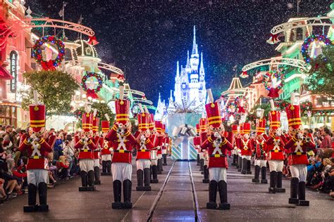 Disney World Christmas Parade 2022