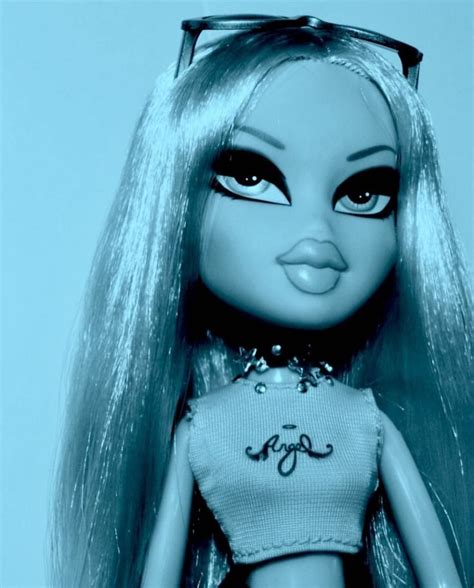 Baddie aesthetic wallpaper blue bratz doll aesthetic. Bratz, Doll, Dolls, Aesthetic, Glam, Pretty, Fashion ...