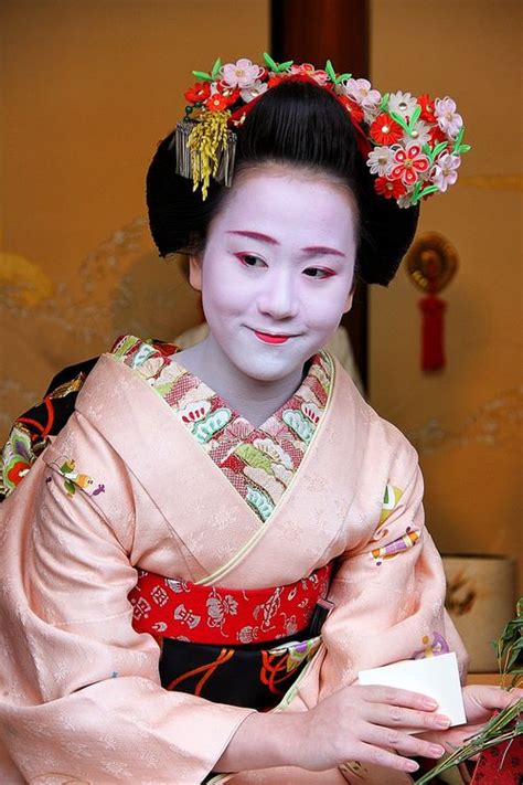 pin on geisha maiko and other traditions