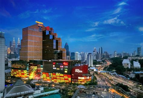 Overlooking the pwtc, the mall enjoys superb access & provides an exciting place to shop catering to the surrounding businesses and residents with its 6 levels shopping floors. Sunway Putra Mall | Sunway Putra Hotel