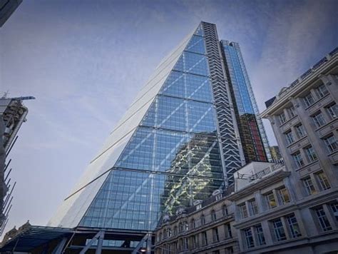 Aon Takes 10 Floors Of Cheesegrater Office Space In London City