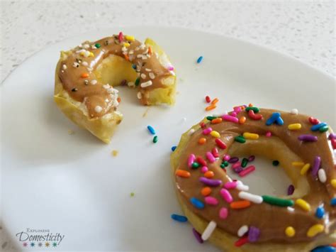 Warm Apple Slice Donuts With Honey Cinnamon Almond Butter ⋆ Exploring
