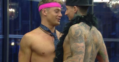 Watch Jeremy Mcconnell Snog Scotty T As Celebrity Big Brother