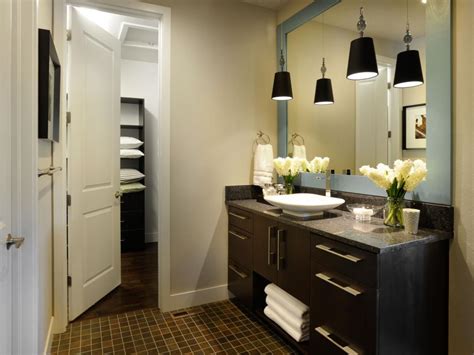 After we caught him, the franchise owner offered him. HGTV Green Home 2011: Master Bathroom Pictures | HGTV ...